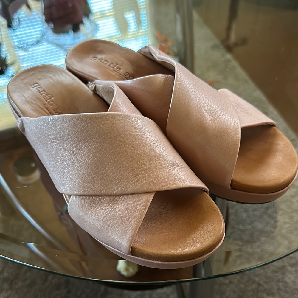 Gentle Souls Tan Mules with Crisscross Straps and Platform Sole